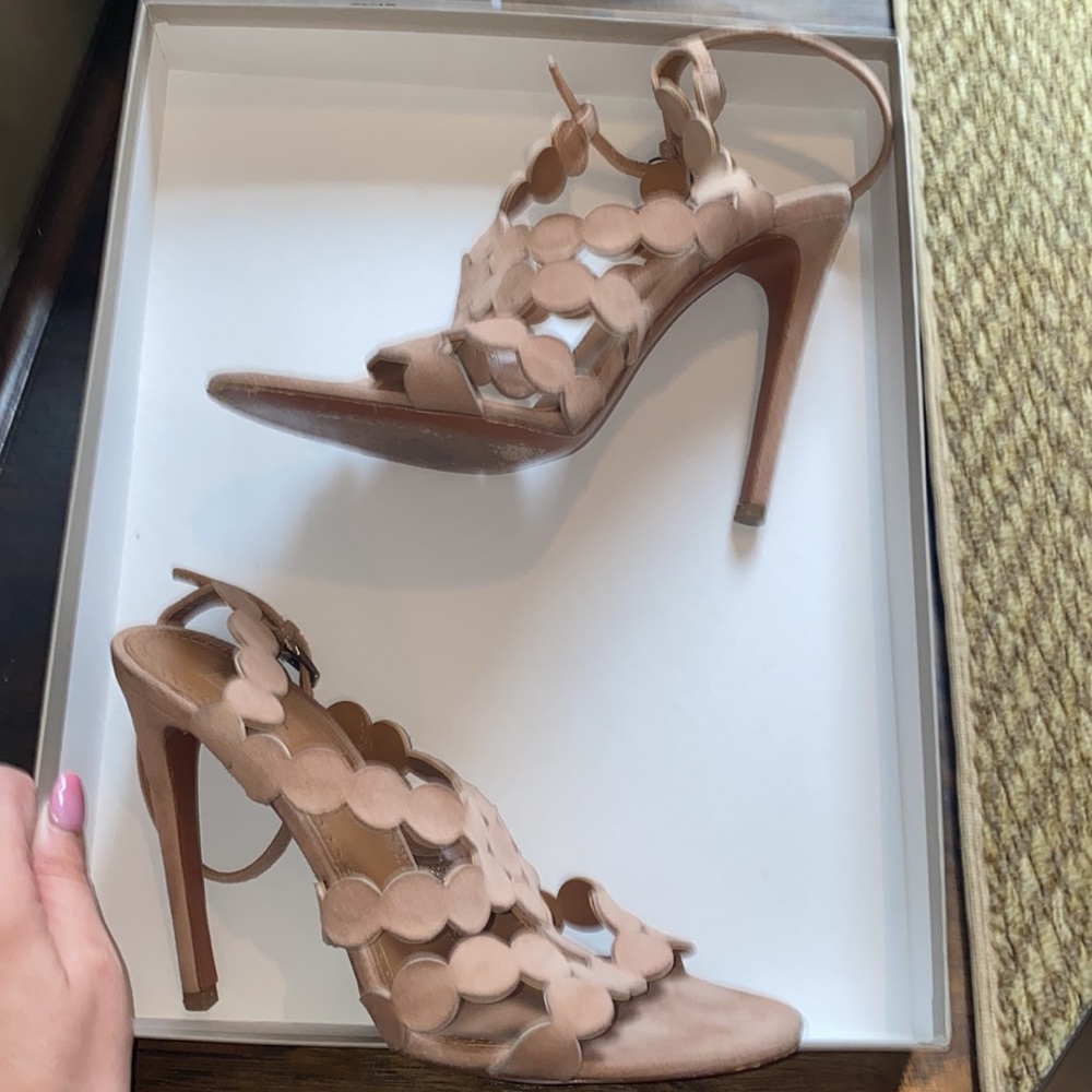 ALAÏA Suede Laser Cut Strappy Sandals - Picture 11 of 12